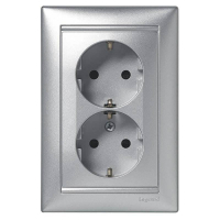 Розетка 2х2К+З Legrand Valena 16A 250V с/з винтовой зажим алюминий 770100