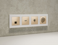 Комплект механизма компьютерной розетки RJ-45 экранированной с автоматической защитной шторкой Alfa Шампань Quant Ambrella Volt MA612005 (AP6120, VM185)