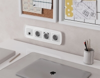 Комплект механизма компьютерной розетки Ambrella Volt RJ-45 (8P8C) CAT6A экранированной с автоматической защитной шторкой OMEGA MO412005 Серебро глянец QUANT (OP4120, VM185)