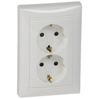 Розетка 2х2К+З Legrand Valena 16A 250V с/з со шторками винтовой зажим белая 774427