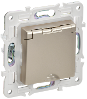 SKANDY Розетка 1-местная с заземлением с защитными шторками и крышкой 16А IP44 SK-R11Sh шампань IEK SK-R16-16-44-K37
