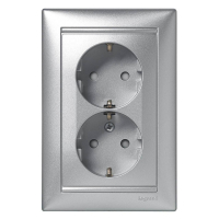 Розетка 2х2К+З Legrand Valena 16A 250V с/з со шторками винтовой зажим алюминий 770127