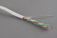 Витая пара. неэкранированный U/UTP. категория 5e. 4 пары 24 AWG. 4х2х0.51 мм однопроволочные жилы.  PVC. нг(А)-LS. внутренний.серый Hyperline 41903