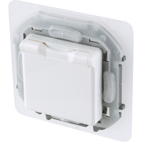 Розетка 2К+З IP 44 с откидной крышкой и шторками немецкий стандарт 16 А 250 В~ INSPIRIA белый Legrand/Daccord 673740