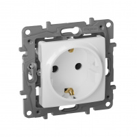 ETIKA Розетка с заземлением белая Legrand/Daccord 672221
