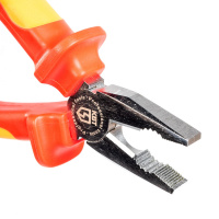 Пассатижи диэлектрические 180 мм серия ПРОФИ КВТ 67358