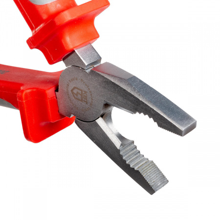 55984 Пассатижи диэлектрические 160 мм серия СТАНДАРТ КВТ 