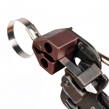 Инструмент для монтажа стальных стяжек TG-02 серия ПРОФИ КВТ 55961