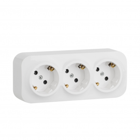 Quteo розетка тройная с заземлением с защитными   шторками - 16 A - 250 IP 20 - Белый Legrand/Daccord 782238