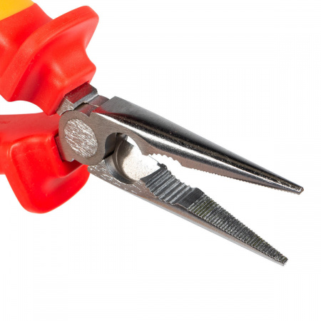 67361 Длинногубцы диэлектрические 160 мм серия ПРОФИ КВТ 