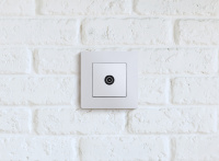 ETIKA Розетка телевизионная TV проходная 15дБ белая Legrand/Daccord 672263