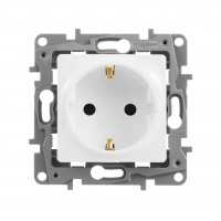 ETIKA Розетка с заземлением со шторками белая Legrand/Daccord 672222