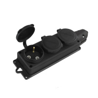 Розетка каучук трехместная с заземлением IP44 компакт UNIVersal 1323