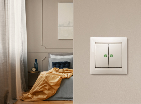 VALENA Выключатель двухклавишный c подсветкой в рамку слоновая кость Legrand 774328