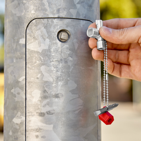 4-лучевой крестовой ключ для стандартных шкафов и систем запирания L-44 мм KN-001102 KNIPEX