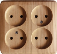 ЭТЮД Розетка четырехместная наружная без заземления без шторок 16А 250B сосна Systeme Electric PA16-205D