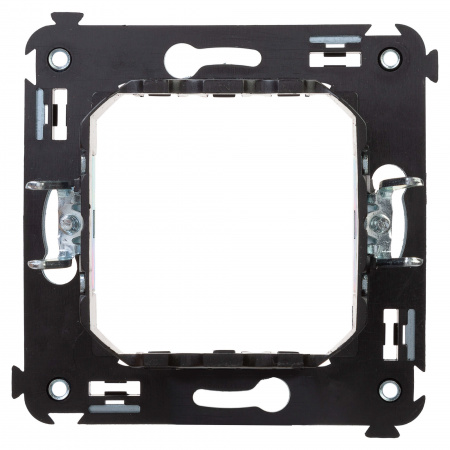 Avanti Каркас с лапками для монтажа модульных в стену DKC 4400802