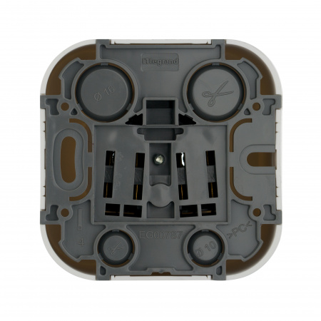 782210 Quteo Розетка без заземления без шторок наружная белая Legrand/Daccord 