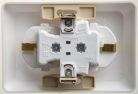 ЭТЮД Розетка двойная скрытой установки с заземлением со шторками 16А 250B, белый Systeme Electric PC16-108B