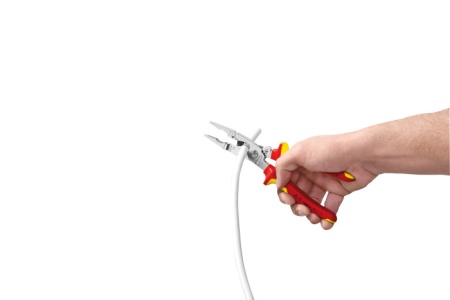 Клещи электромонтажные VDE 1000V 6-в-1 захват плоского и круглого материала гибка удаление заусенцев снятие изоляции 075 - 15 + 25 мм обжимка контактных гильз 05 - 25 мм кабелерез 15 мм (5 х 25 мм) L-200 мм диэлектрические защёлка-собачка хромир KNIPEX KN