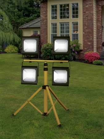 Б0029129 Штатив для двух LED прожекторов ЭРА 