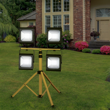 Б0029129 Штатив для двух LED прожекторов ЭРА 