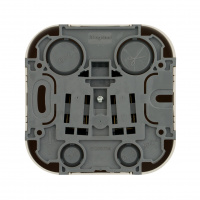 Quteo Розетка с заземлением со шторками наружная бежевая Legrand 782250