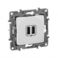 ETIKA Зарядное устройство с двумя USBразьемами 240В/5В 2400мА белый Legrand 672294