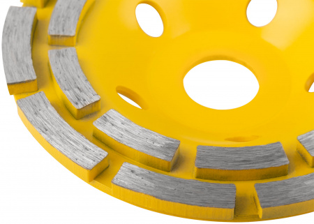 Диск алмазный шлифовальный, посадочный диаметр 22.2 мм, сегментный, двойной ряд 125 мм FIT 39517