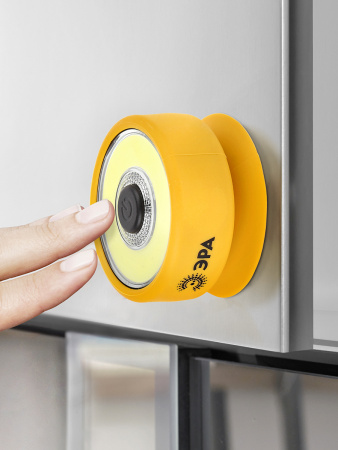 Фонарик карманный на батарейках 3хААА, ударопрочный, съемная присоска-чехол RB-703 Практик ЭРА Б0027822