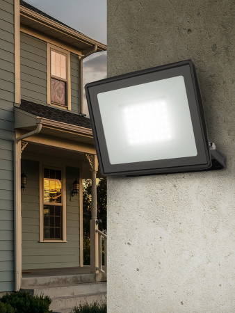 Б0052024 Прожектор светодиодный уличный LPR-023-0-65K-050 50Вт 6500K 4000Лм 150х145х24 ЭРА 