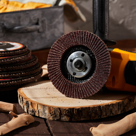 KR-90-0006 Круг лепестковый торцевой, P60, 115х22.2мм Kranz 