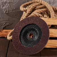 Круг лепестковый торцевой, P80, 180х22.2мм Kranz KR-90-0023