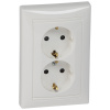 VALENA Розетка двойная с заземлением со шторками белая Legrand 774427