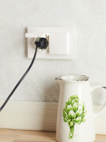 BRITE Розетка двойная с заземлением с защитными шторками и крышкой 16А в сборе IP44 РСбш12-3-44-БрЖ жемчуг IEK BR-R26-16-44-K36-F