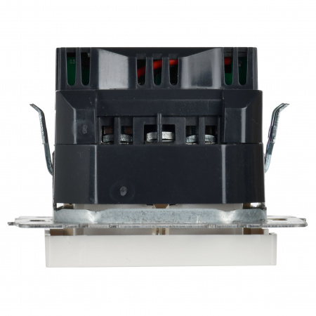 BRITE Розетка с заземлением с защитными шторками 16А с USB A+C 18Вт РЮш11-1-БрБ белый IEK BR-R14-16-U22-018-K01