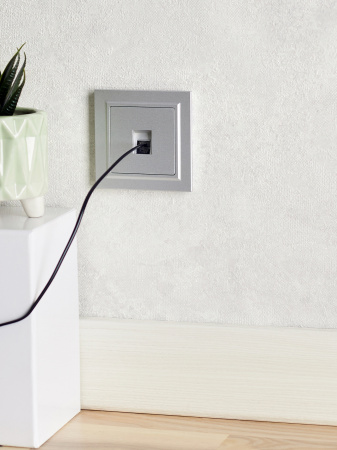 BRITE Розетка компьютерная RJ45 кат.5E РК10-БрА алюминий IEK BR-K10-1-K47