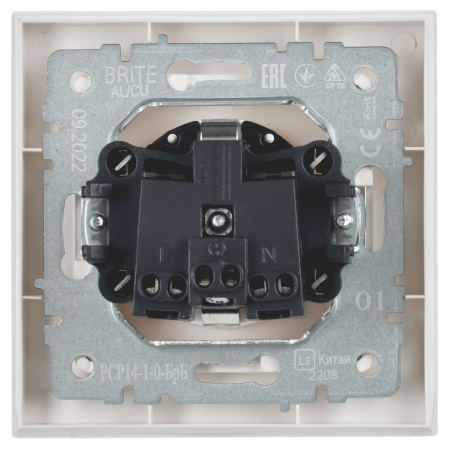 BRITE Розетка с заземлением с защитными шторками 16А в сборе РСР14-1-0-БрБ белый IEK BR-R14-16-K01-F