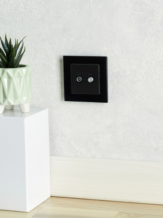 BRITE Розетка двойная TV+SAT РТВ/РСп12-БрЧ черный IEK BR-AF20-O-K02