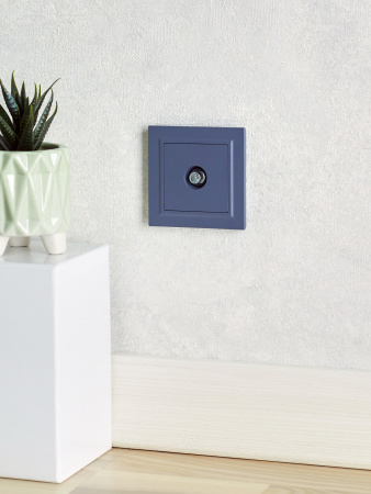 BRITE Розетка TV проходная РТВ10-0-БрМ маренго IEK BR-A10-P-K35