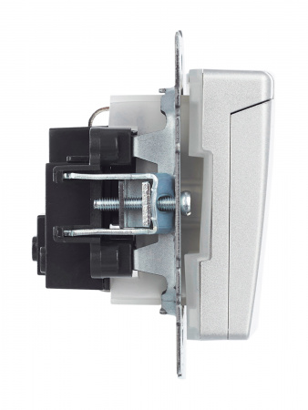 BRITE Розетка с заземлением с защитными шторками и крышкой 16А IP44 РСбш10-3-44-БрА алюминий IEK BR-R16-16-44-K47