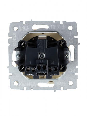 BRITE Розетка с заземлением с защитными шторками и крышкой 16А IP20 РСбш10-3-БрКр бежевый IEK BR-R16-16-K10