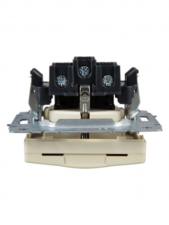 BRITE Розетка с заземлением с защитными шторками и крышкой 16А IP20 РСбш10-3-БрКр бежевый IEK BR-R16-16-K10