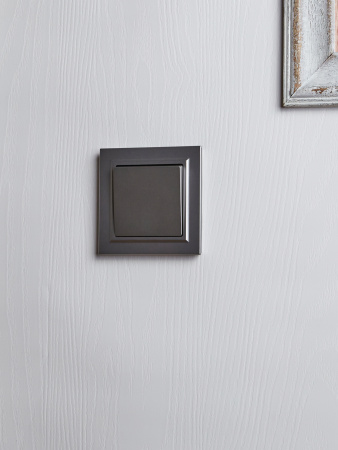 BRITE Выключатель одноклавишный проходной 10А ВС10-1-6-БрС сталь IEK BR-V12-0-10-K46