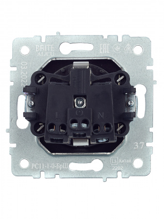 BRITE Розетка с заземлением без защитных шторок 16А РС11-1-0-БрШ шампань IEK BR-R11-16-K37