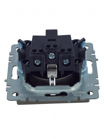 BRITE Розетка с заземлением без защитных шторок 16А РС11-1-0-БрШ шампань IEK BR-R11-16-K37