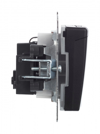 BRITE Розетка с заземлением с защитными шторками и крышкой 16А IP44 РСбш10-3-44-БрЧ черный IEK BR-R16-16-44-K02