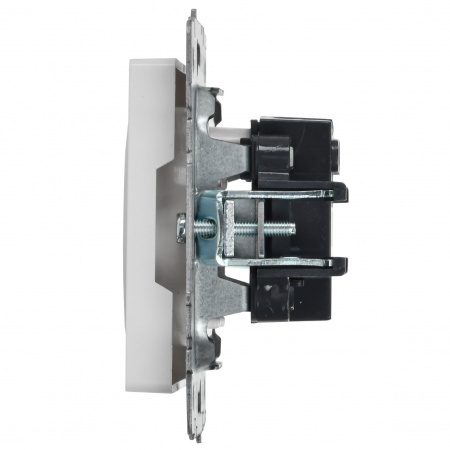 BRITE Розетка без заземления без защитных шторок 10А РС10-1-0-БрБ белый IEK BR-R10-10-K01