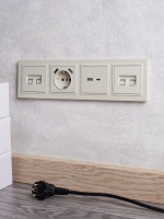 BRITE Рамка 4 поста РУ-4-БрКр бежевый IEK BR-M42-K10