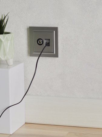 BRITE Розетка двойная TV+RJ45 кат.5E РТВ/РК12-БрС сталь IEK BR-AK20-1-K46